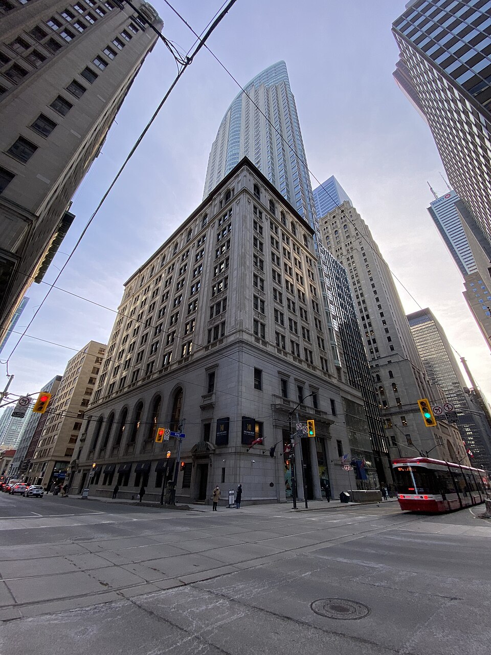 One King West Hotel & Residence