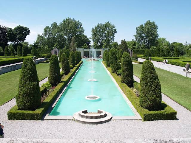 Parkwood National Historic Site